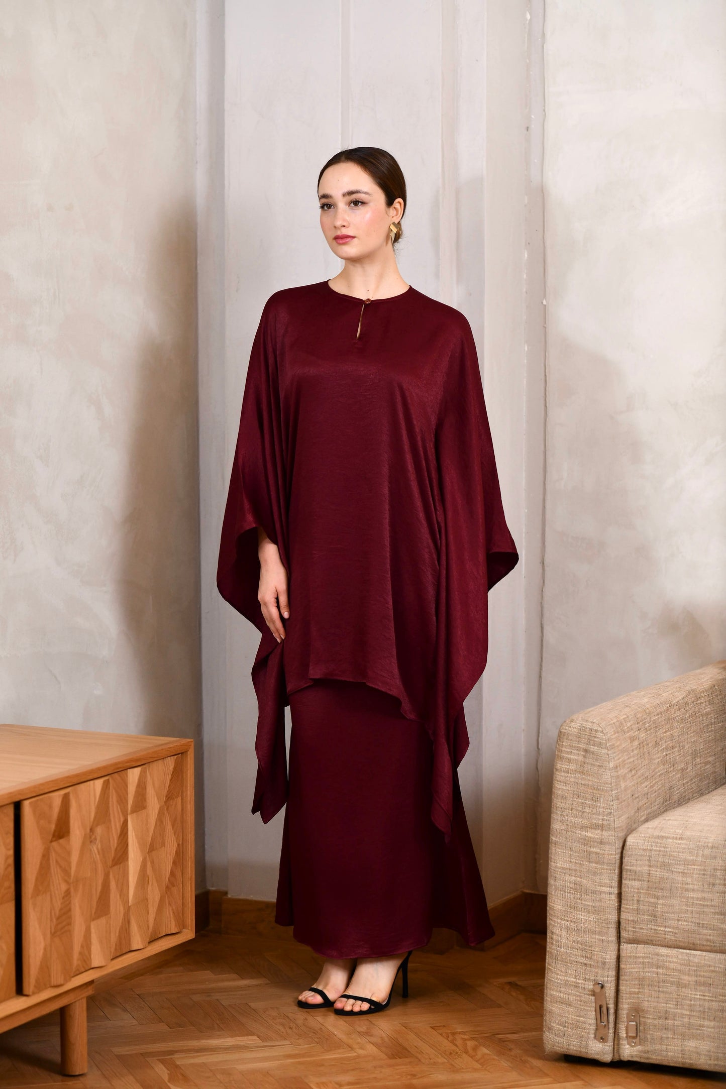 Laura Kurung in Ruby