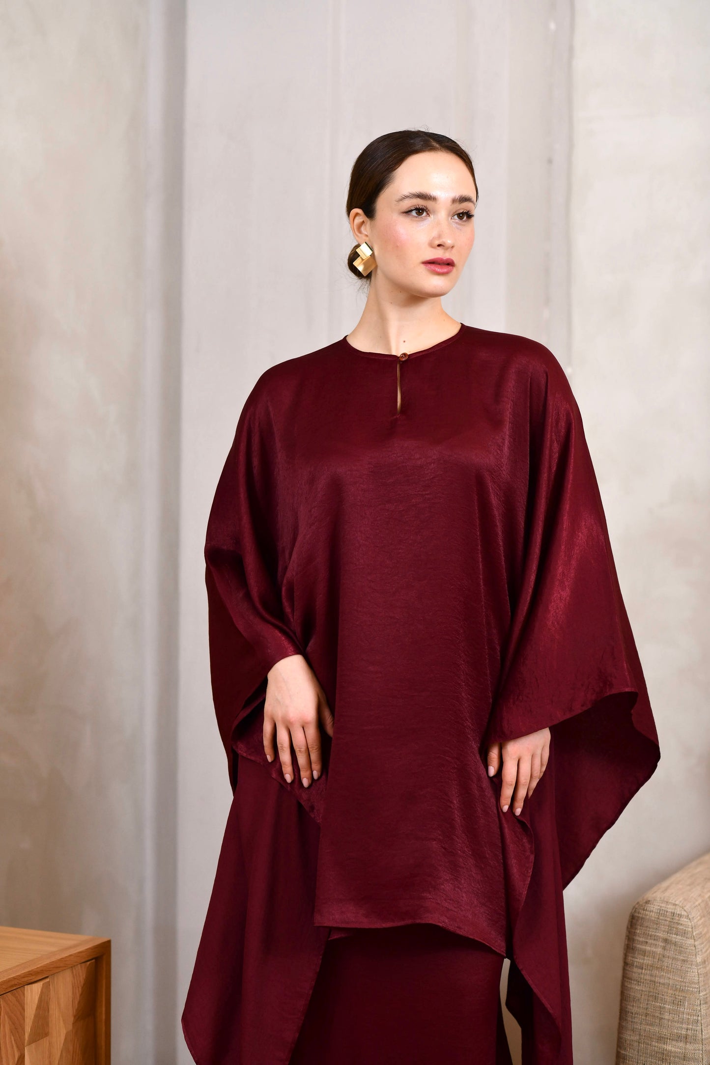 Laura Kurung in Ruby