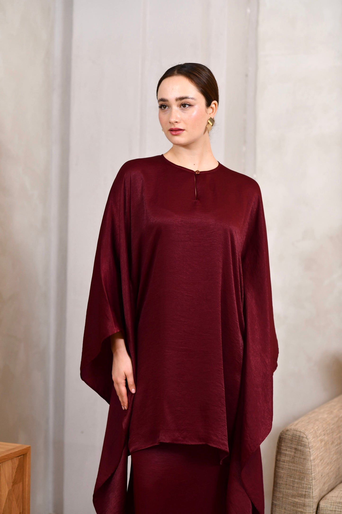 Laura Kurung in Ruby
