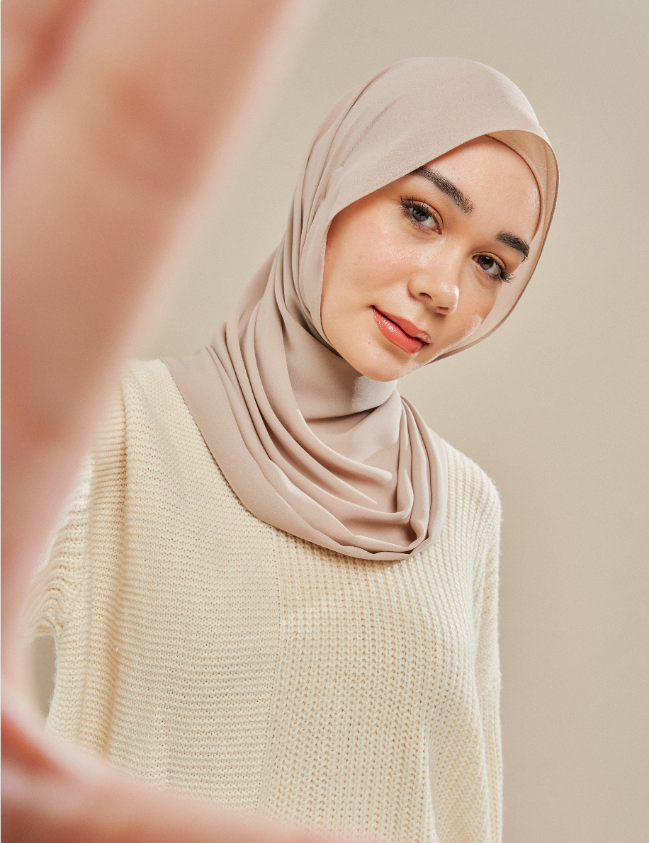 Luxe Chiffon in Truffle