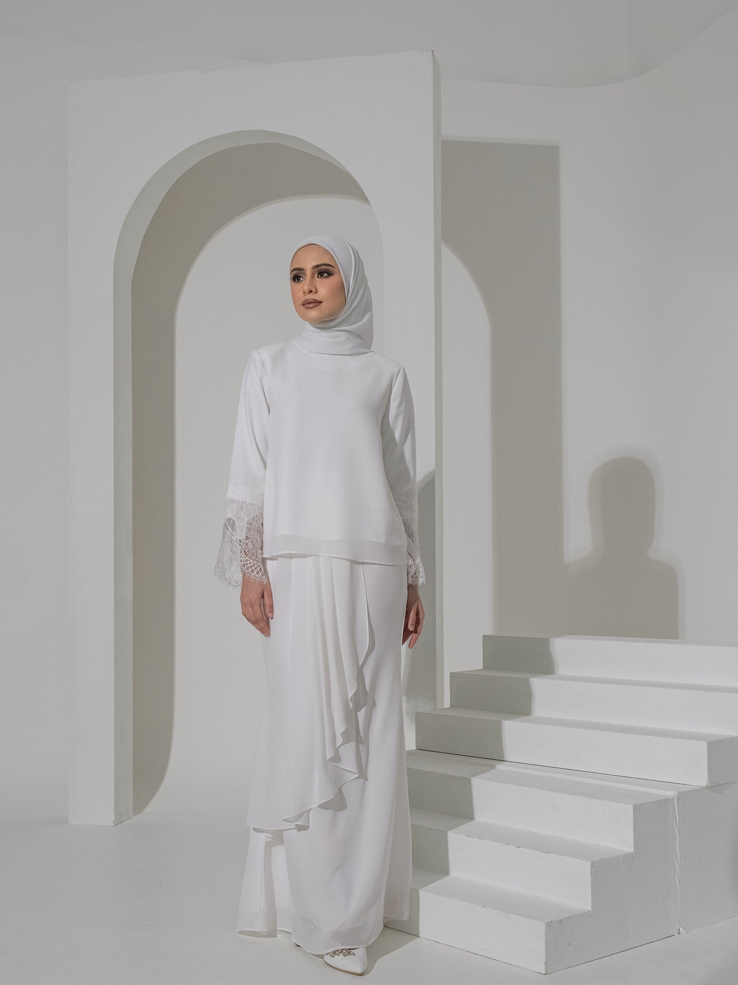 Alea in Off White