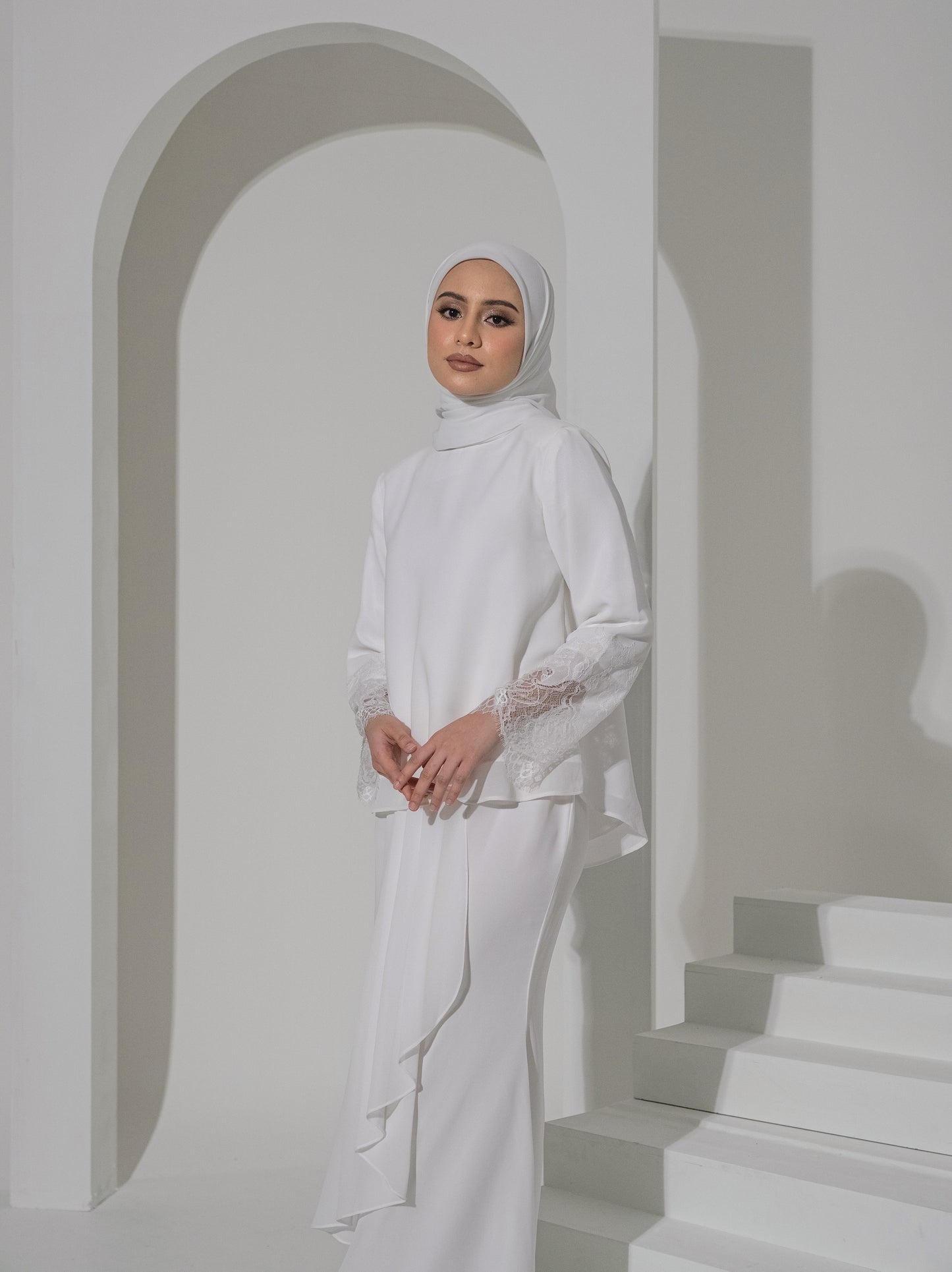 Alea in Off White