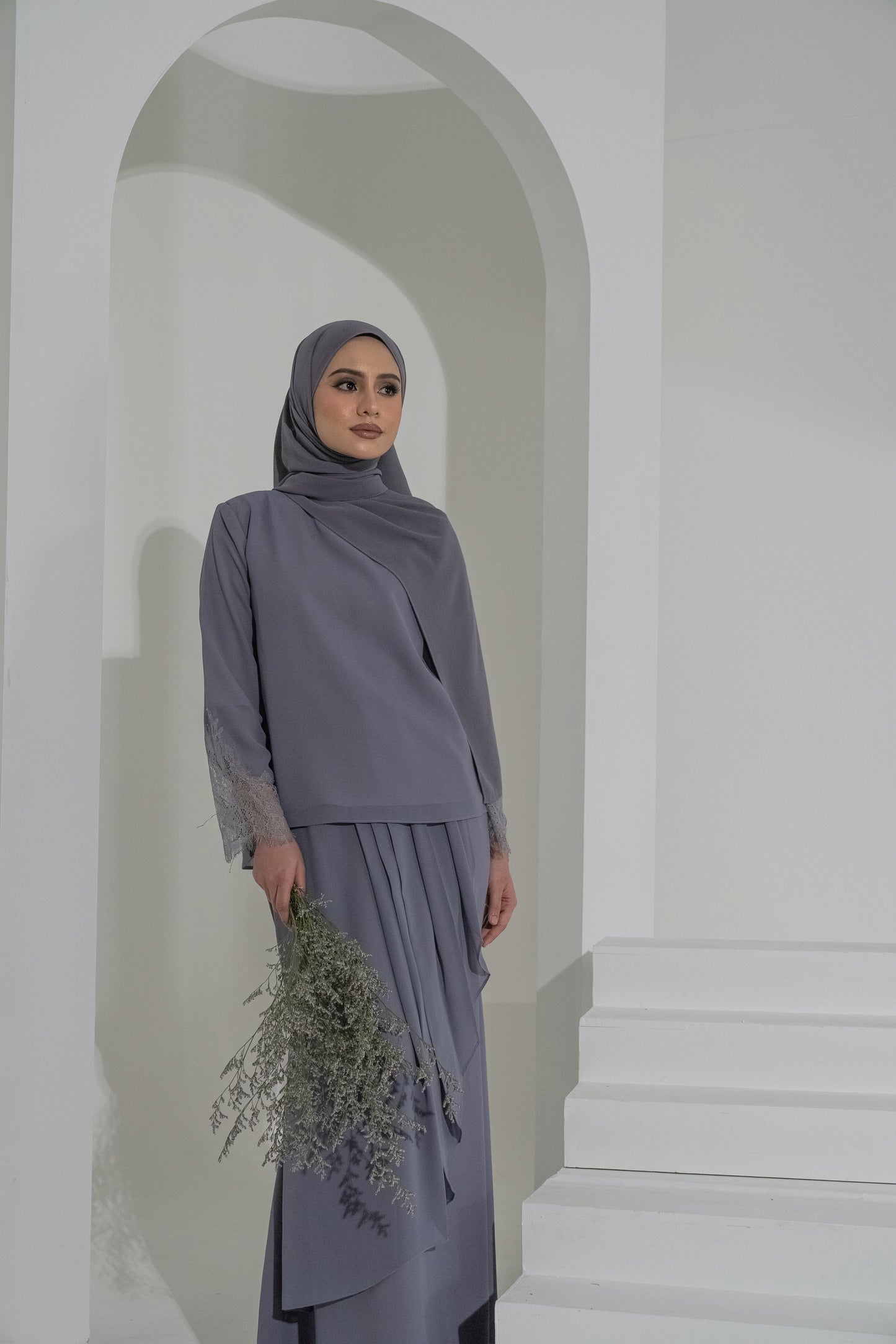 Alea in Smoke Grey
