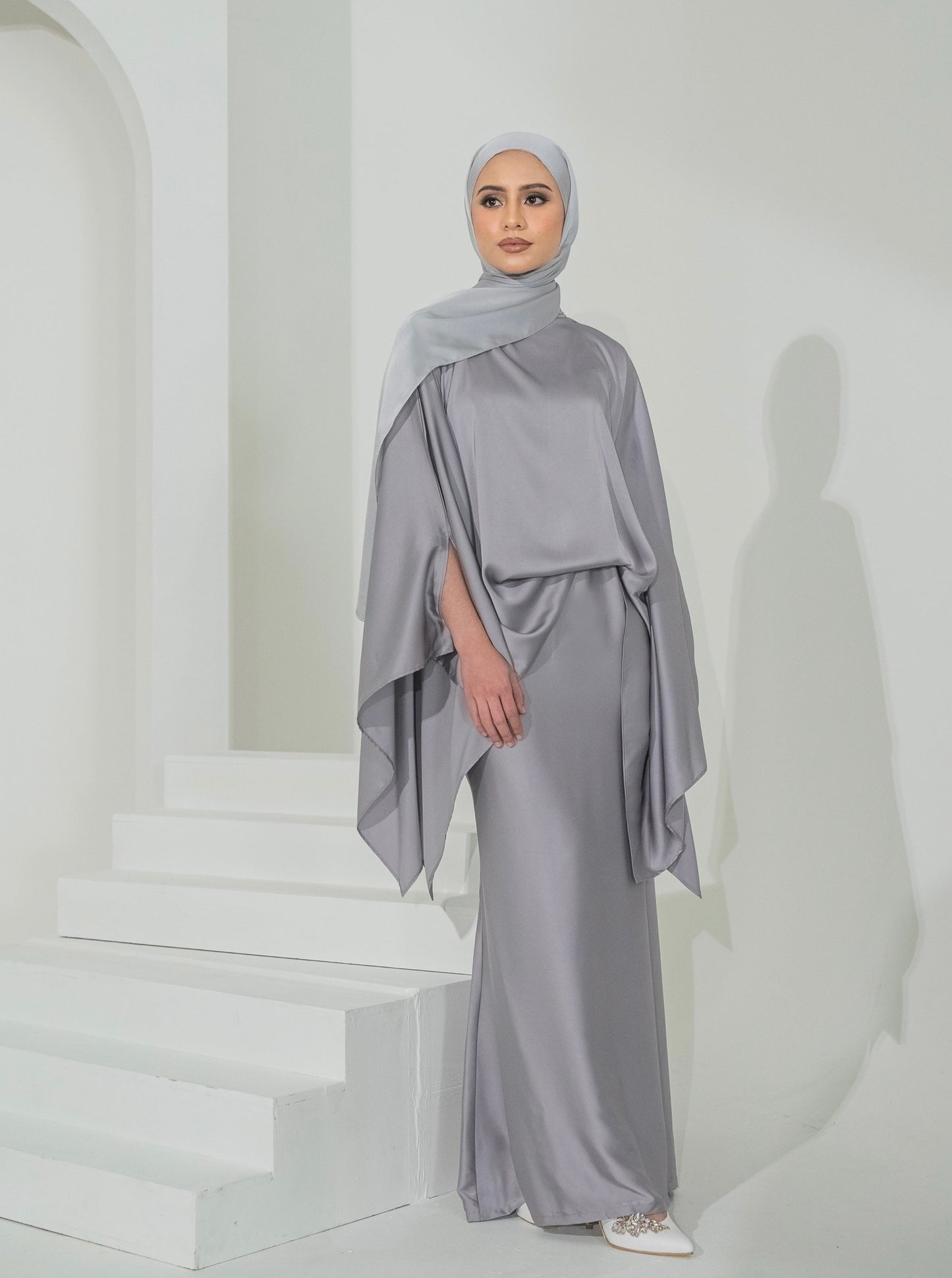 Luna in Silver Grey