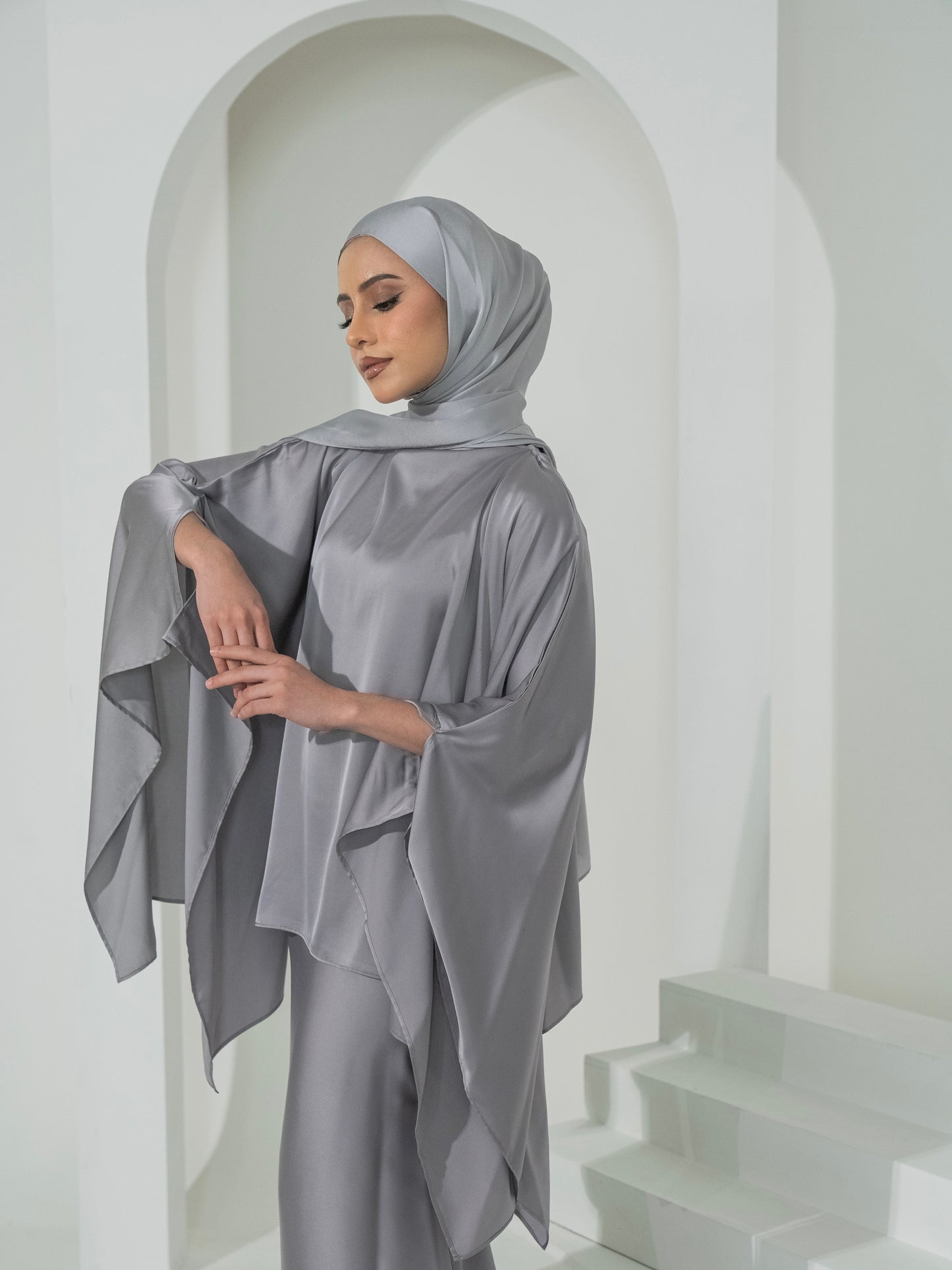 Luna in Silver Grey