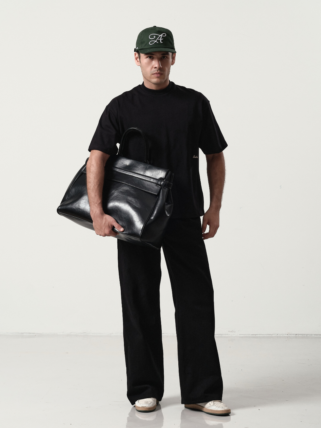 Chain Stitch Embroidery T-shirt in Black