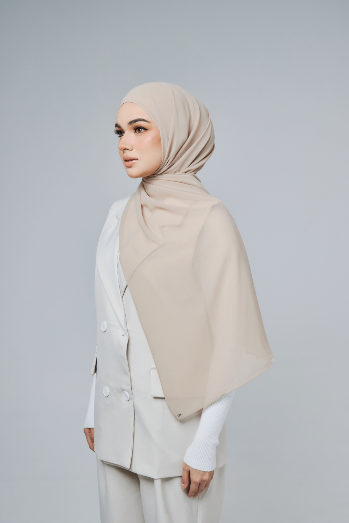 Chiffon Aire in Hazel Brown