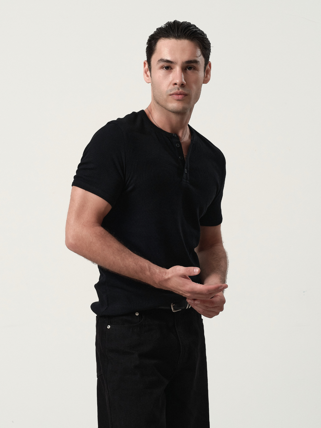 Fitted Henley Tee in Black