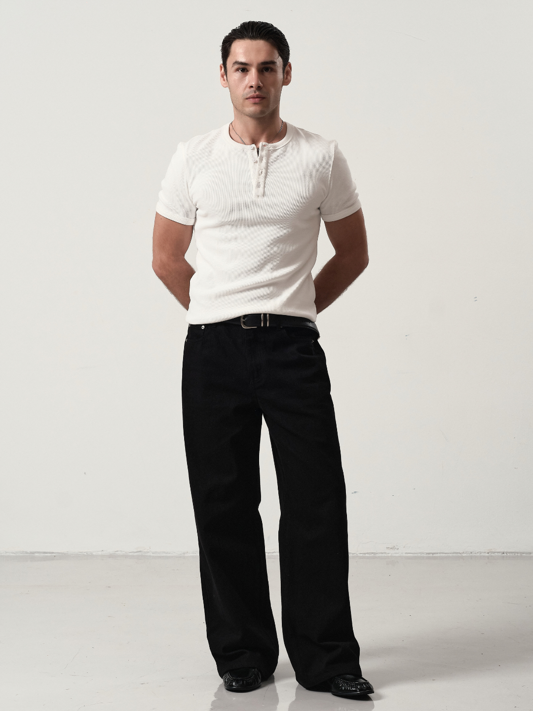 Fitted Henley Tee in White