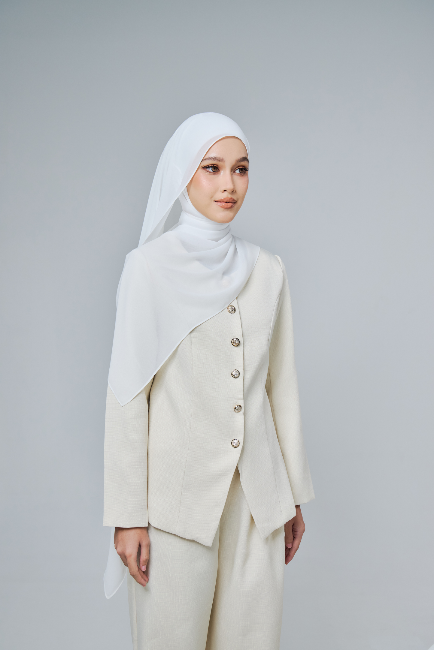 Chiffon Aire in Off White