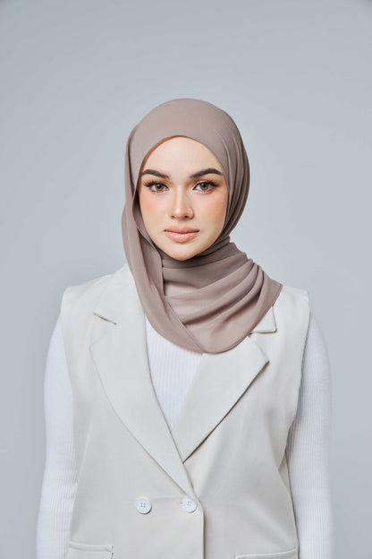 Chiffon Aire in Sandstone⁠