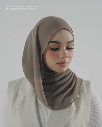 Chiffon Aire in Sandstone⁠