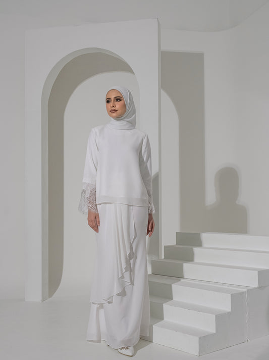 Alea in Off White
