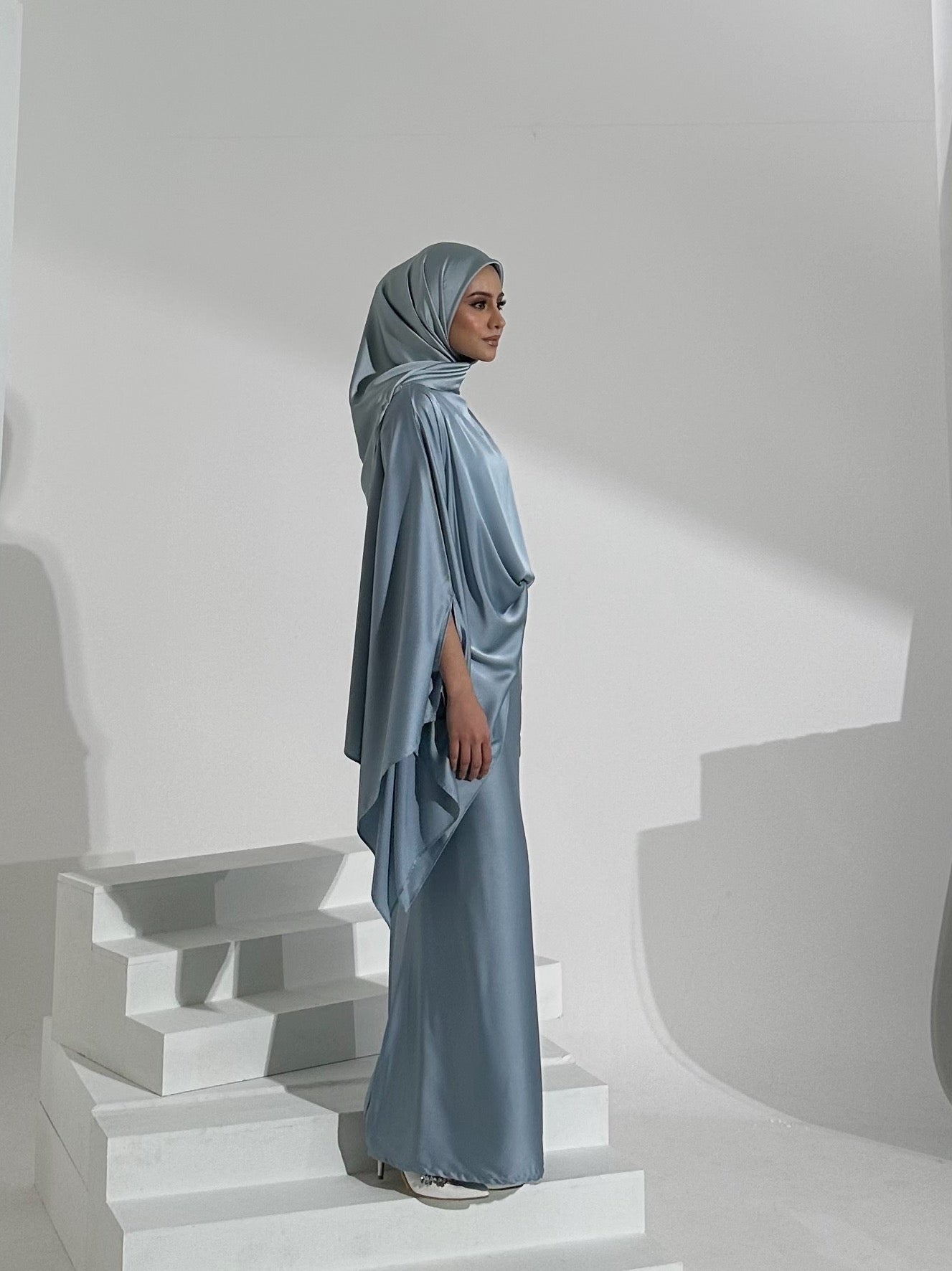 Luna in Diamond Blue